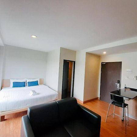 Narita Amata Hotel Chonburi Exterior foto