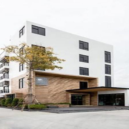 Narita Amata Hotel Chonburi Exterior foto