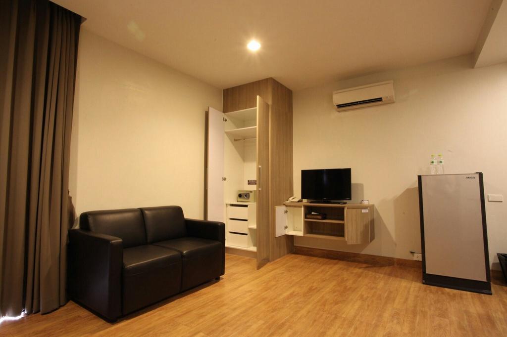 Narita Amata Hotel Chonburi Exterior foto