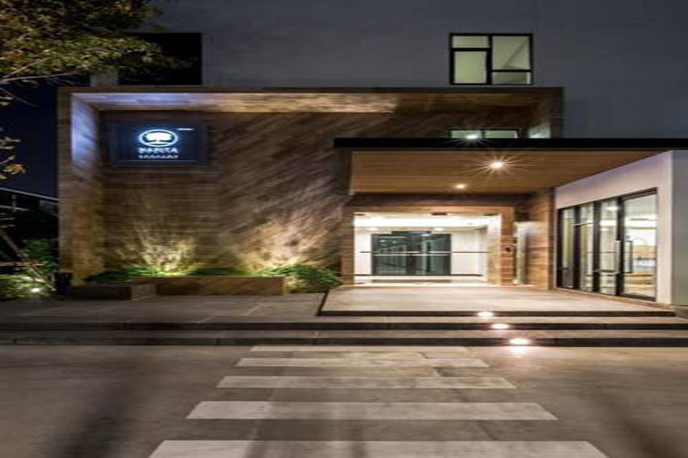 Narita Amata Hotel Chonburi Exterior foto