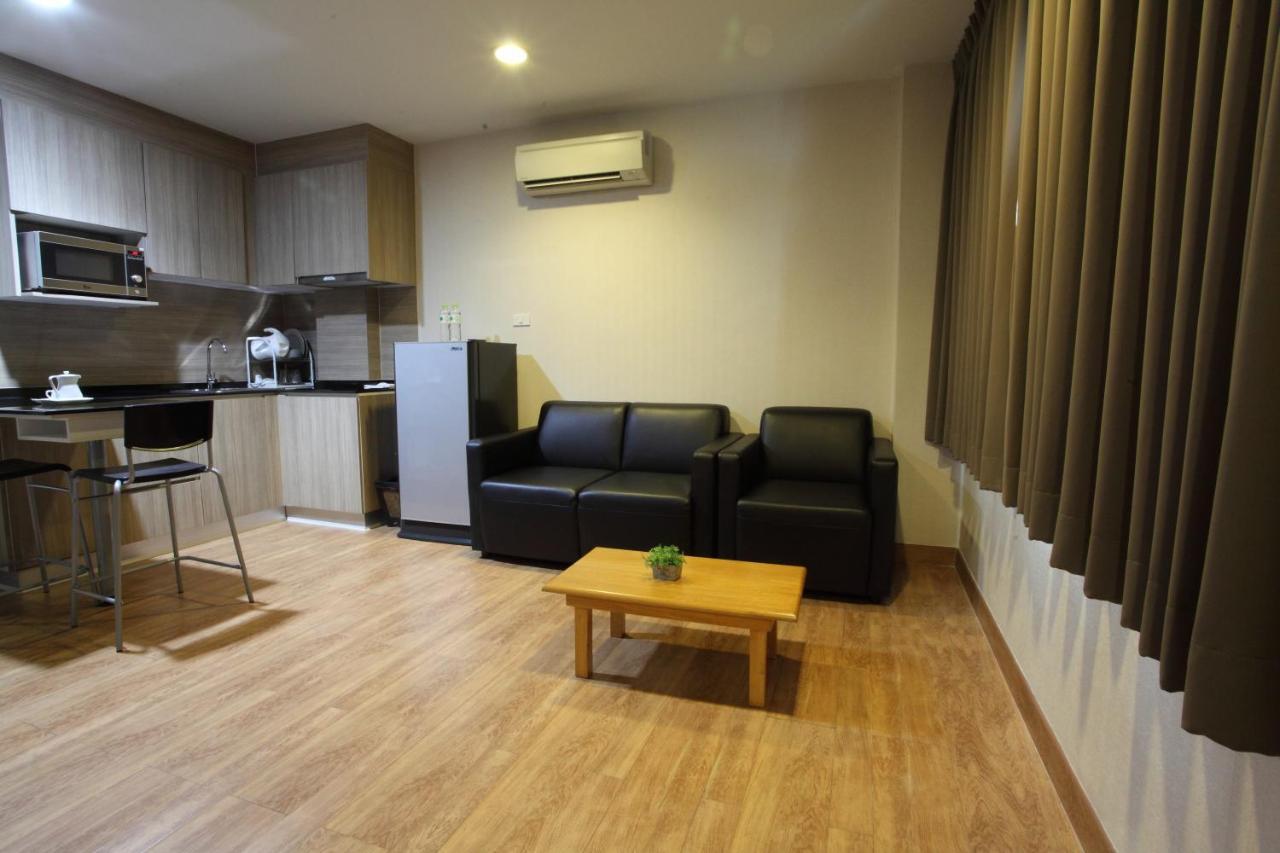 Narita Amata Hotel Chonburi Exterior foto