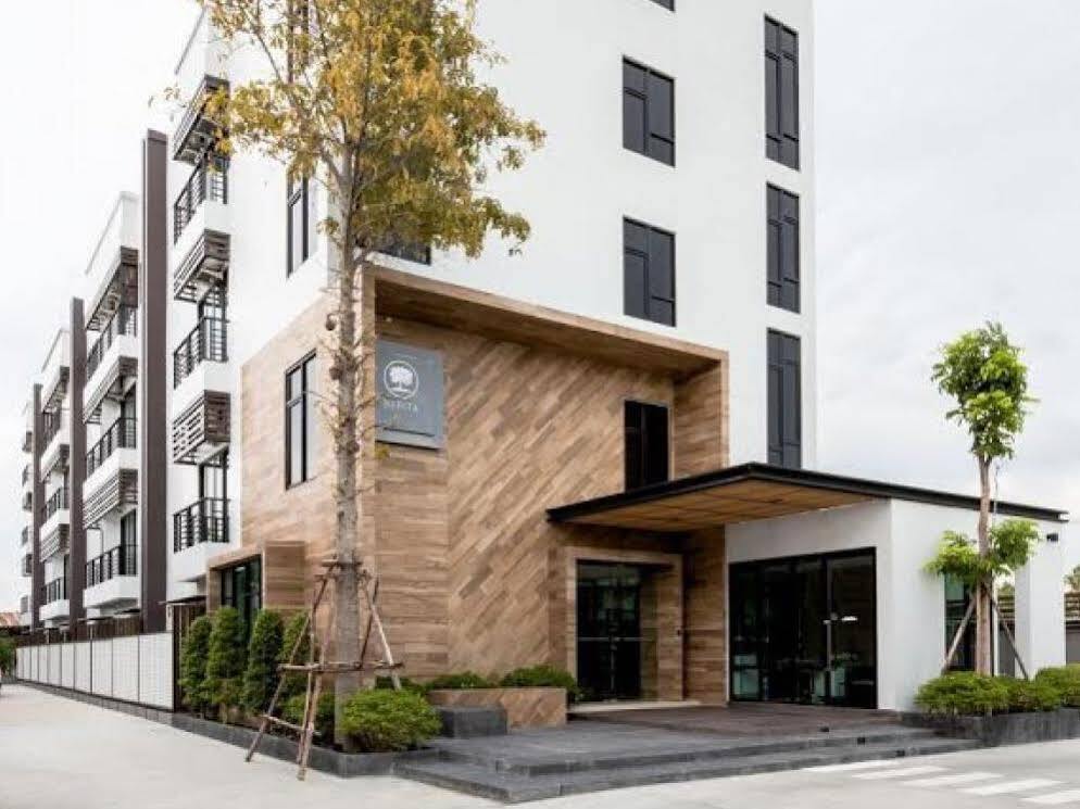 Narita Amata Hotel Chonburi Exterior foto